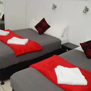  Hotel The Capricorn